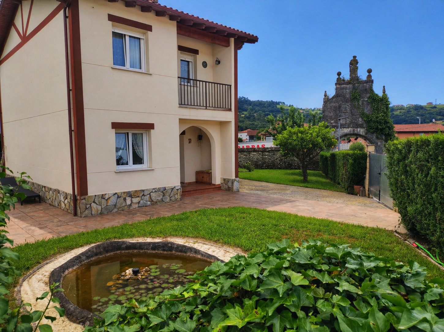 Casa Rural Margarita exterior con jardín